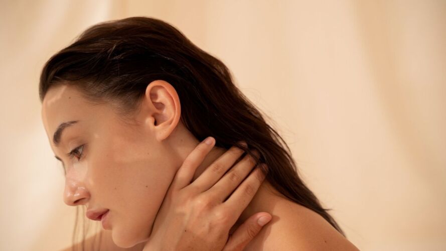  زیورآلات ضد حساسیت یعنی چی؟ از کجا بفهمم مناسب پوست من هست یا نه؟